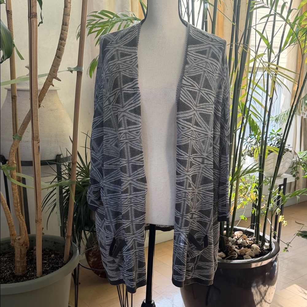 Nordstrom Rack Chic Striped Cardigan